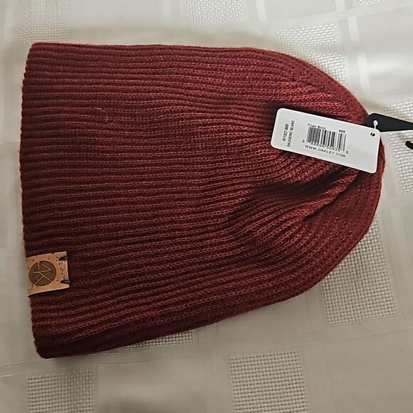 Oakley Women's Knitted Backbone Beanie Hat One Size Fired Brick - Picture 7 of 16